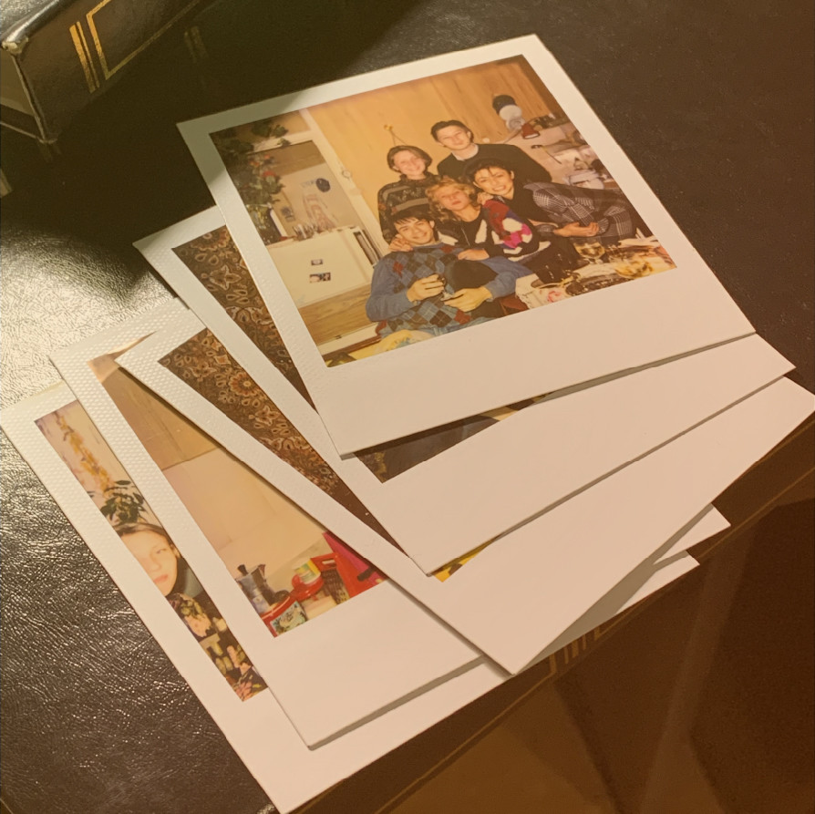 Фотокарточки в стиле Polaroid